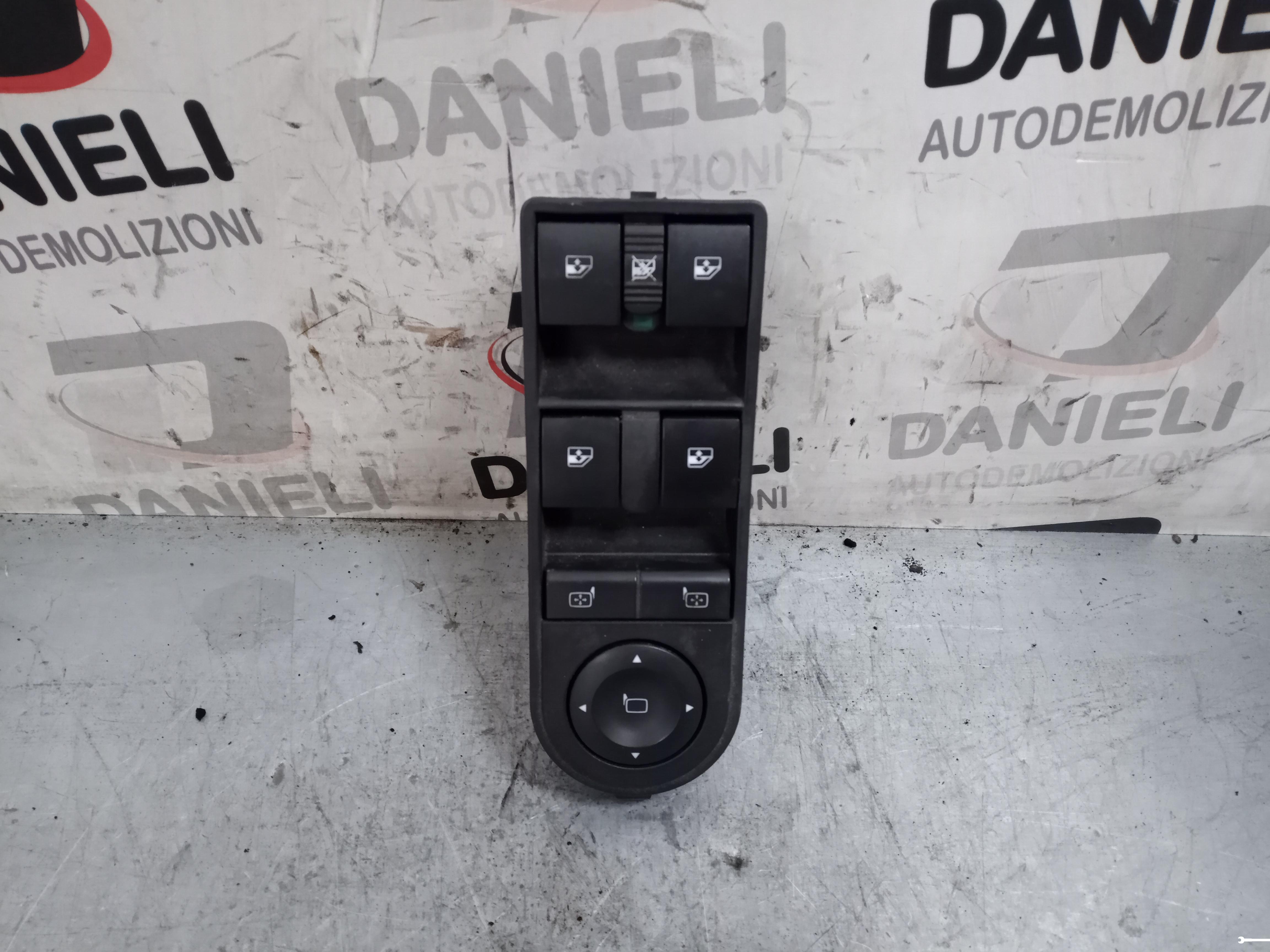 Coperchio Pulsante Interruttore Alzacristalli Elettrici Per VAUXHALL OPEL ASTRA MK5 H 04-10 ZAFIRA B 05-11 TIGRA B 04-09 13228881 6240452 - Foto 8